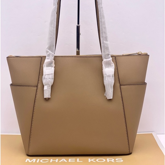 MICHAEL KORS CHARLOTTE LARGE TOP ZIP TOTE CAMEL COLOR - Picture 4 of 11